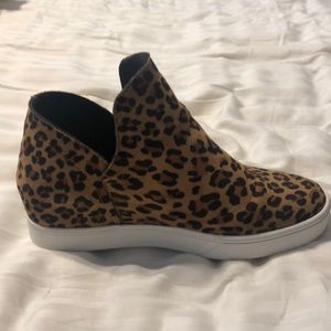 Leopard shoes